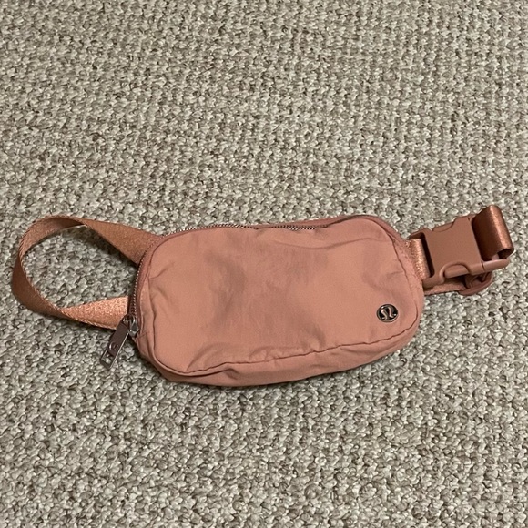 lululemon athletica Handbags - Lululemon Belt Bag